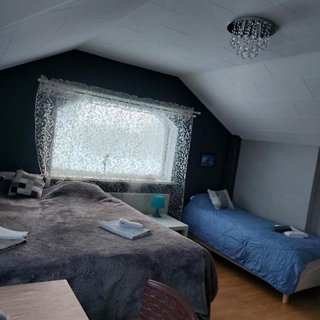 Twin Room With Shared Bathroom Njarthvik Экстерьер фото