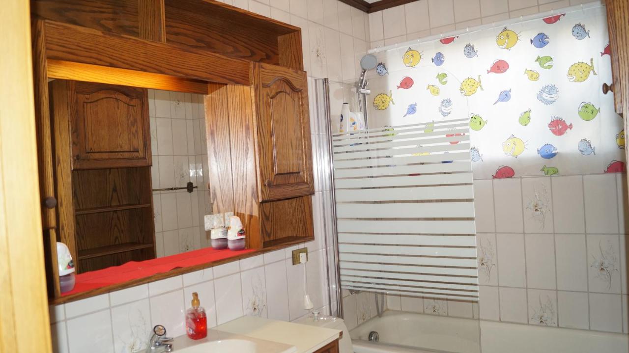 Twin Room With Shared Bathroom Njarthvik Экстерьер фото