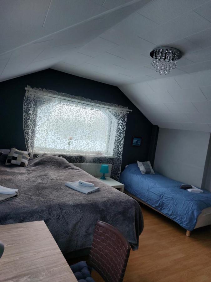 Twin Room With Shared Bathroom Njarthvik Экстерьер фото